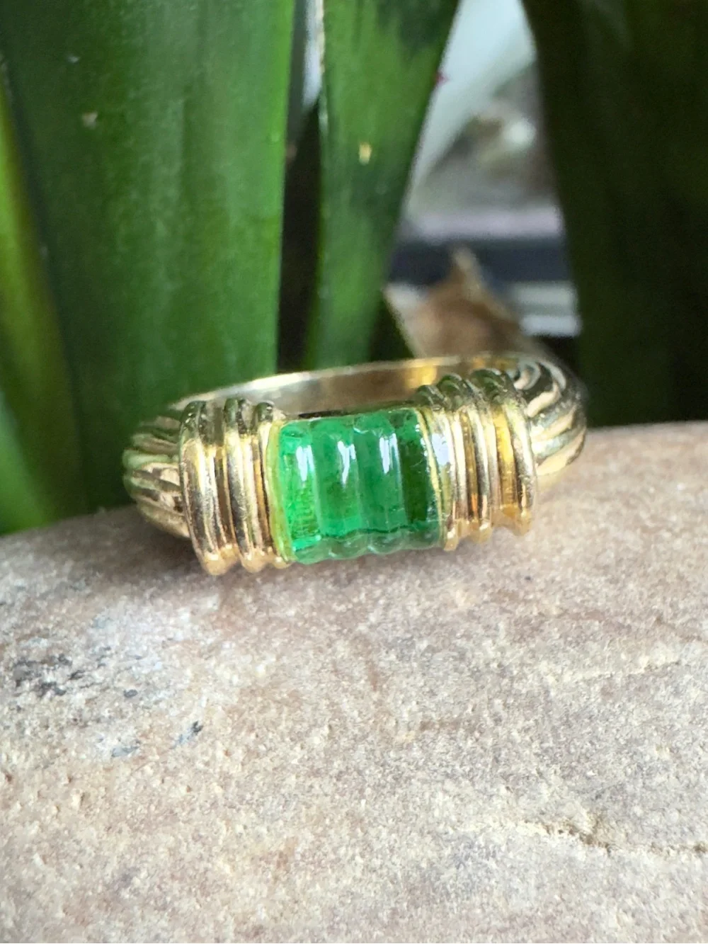 9k Heavy Green Stone Ring
